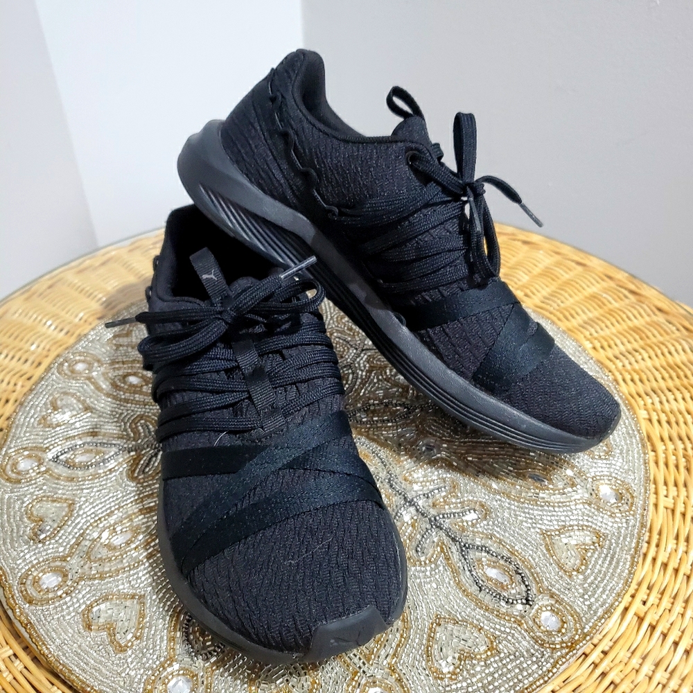 Women's Black Puma Sneakers